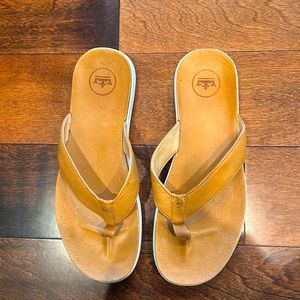 Peter Millar Hyperlight slide. Men’s 11. Gognac color.